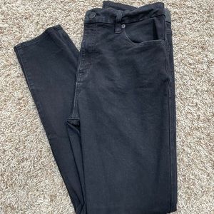Black skinny jeans